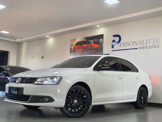 VOLKSWAGEN JETTA 2.0 TSI HIGHLINE 211CV GASOLINA 4P TIPTRONIC VOLKSWAGEN JETTA 2.0 TSI HIGHLINE 211CV GASOLINA 4P TIPTRONIC